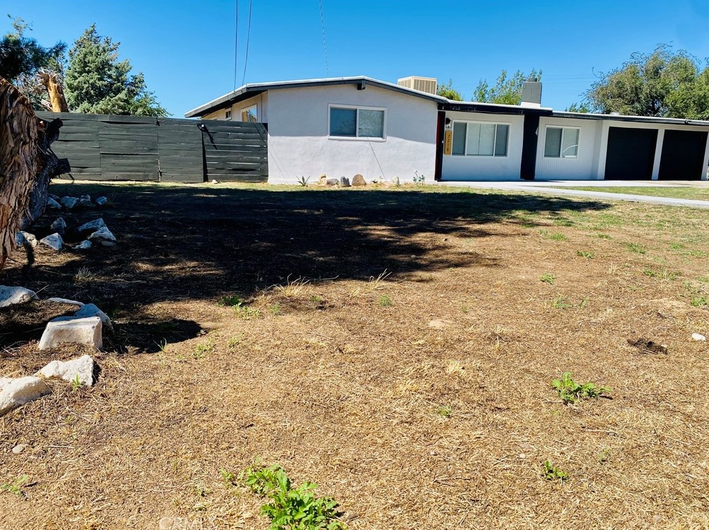 7218 7th Ave, Hesperia CA  92345-4473 exterior