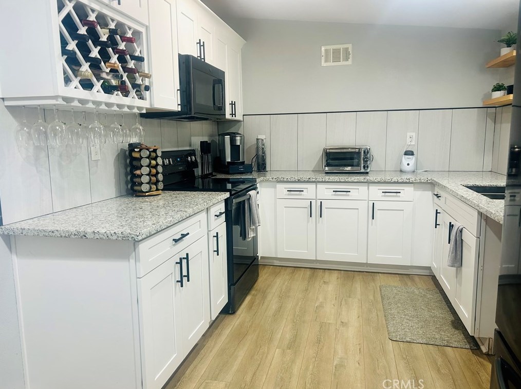 7218 7th Ave, Hesperia CA  92345-4473 exterior