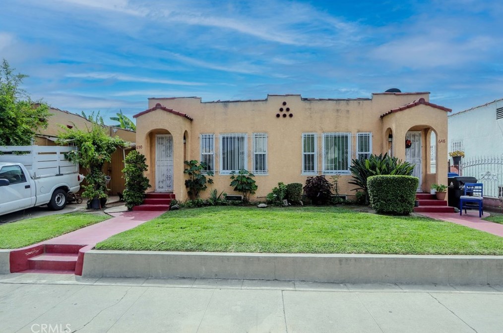 648 E 82nd St, Los Angeles, CA 90001