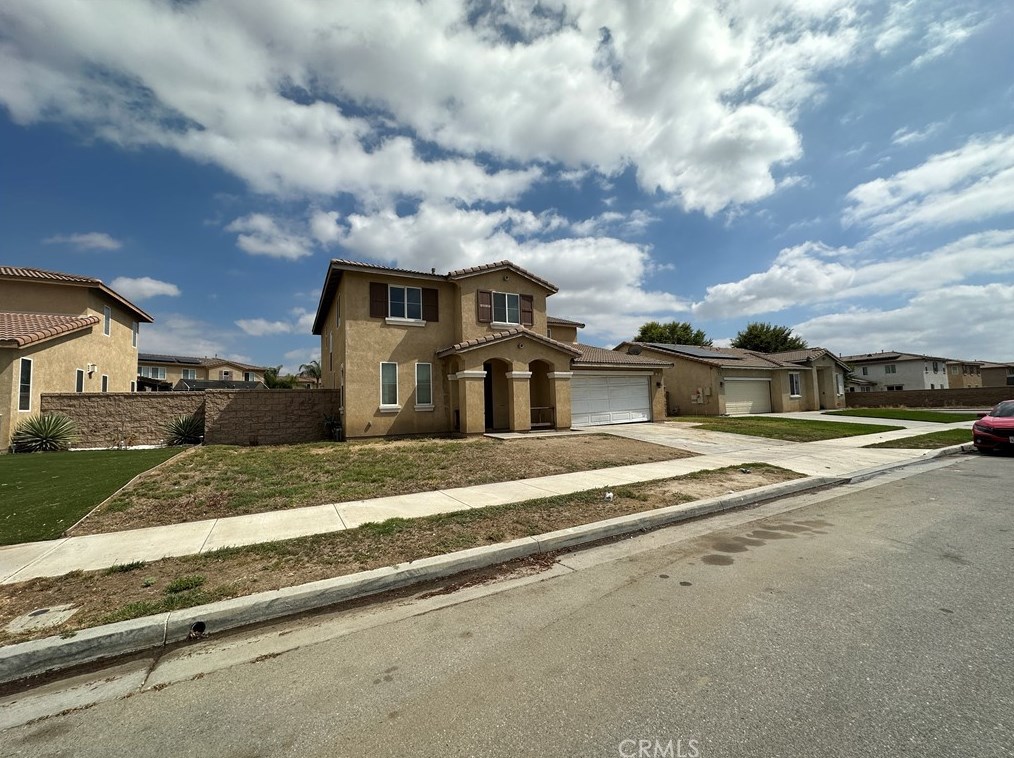 374 Cantata Ave, Hemet, CA 92545-4306