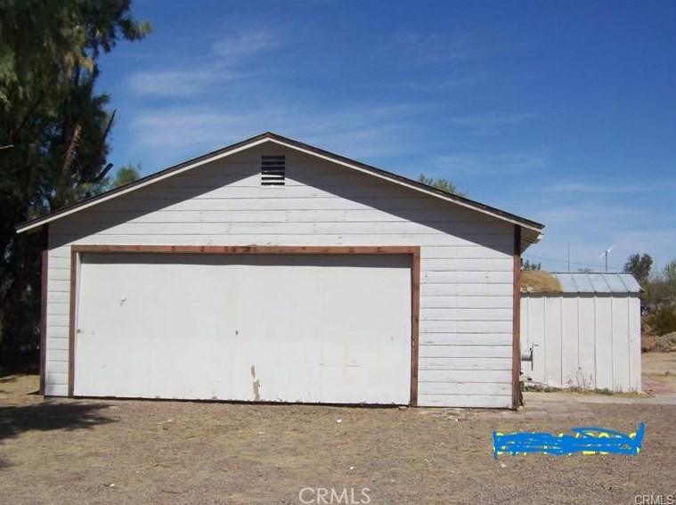 31929 Becker Rd, Newberry Springs, CA 92365-9679