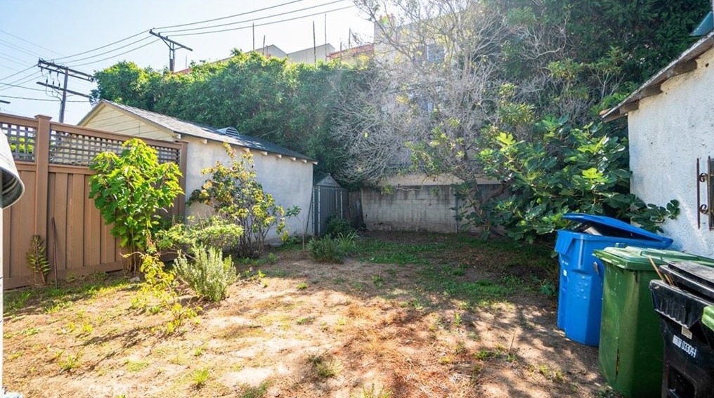 12912 Mccune Ave, Los Angeles CA  90066-3528 exterior