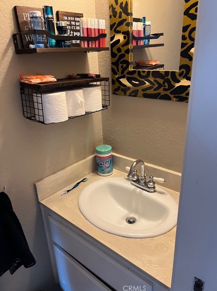 553 Wayland Ct, Claremont CA  91711-5001 exterior