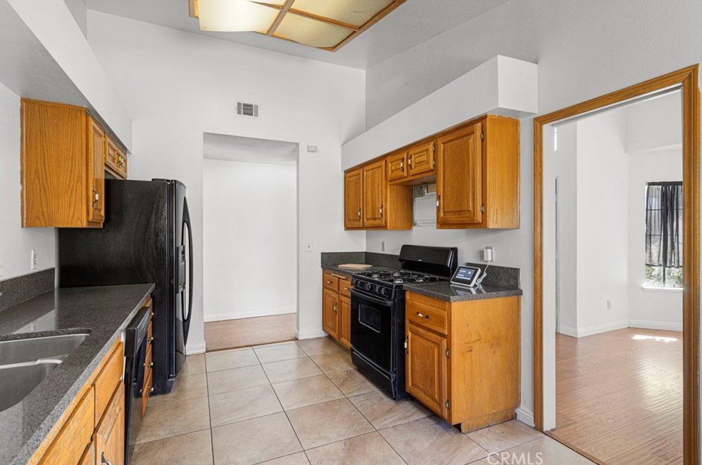 26308 Alturas Creek Dr, Moreno Valley CA 92555-6819 exterior