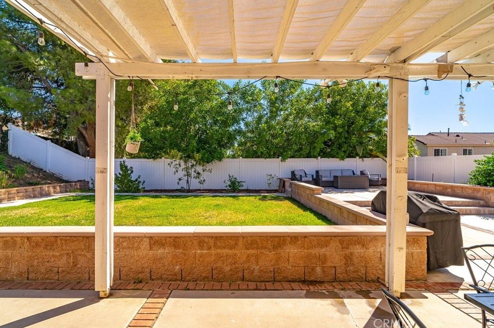 24585 Meadow Grass Way, Moreno Valley CA  92557-4129 exterior