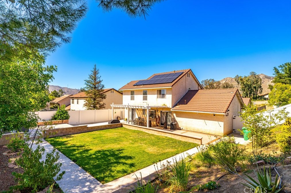 24585 Meadow Grass Way, Moreno Valley CA  92557-4129 exterior