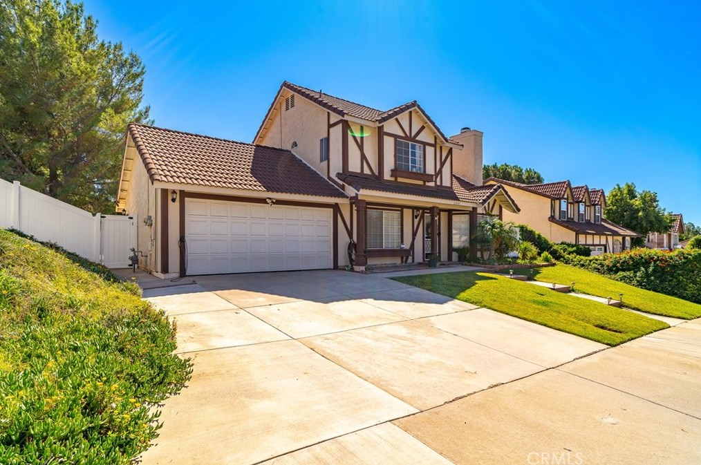 24585 Meadow Grass Way, Moreno Valley CA  92557-4129 exterior