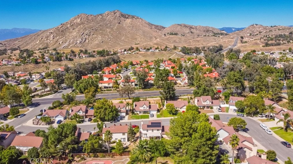 24585 Meadow Grass Way, Moreno Valley, CA 92557-4129