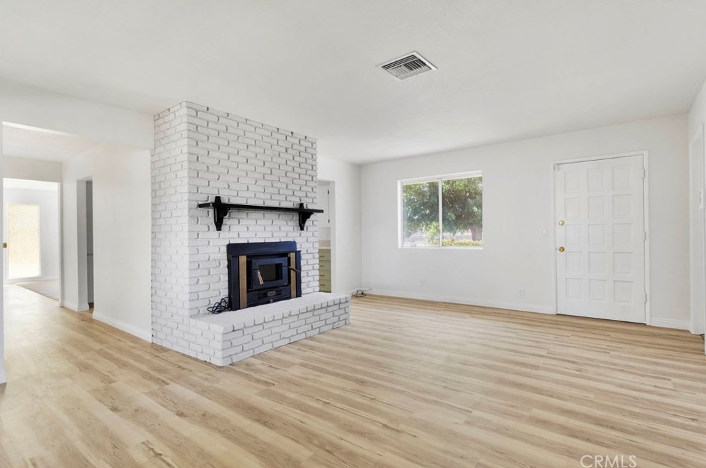 14866 Nokomis Rd, Apple Valley, CA 92307