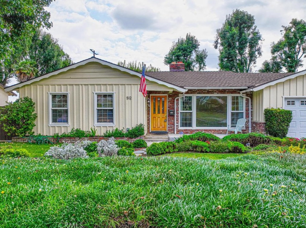 512 W Whitcomb Ave, Glendora, CA 91741