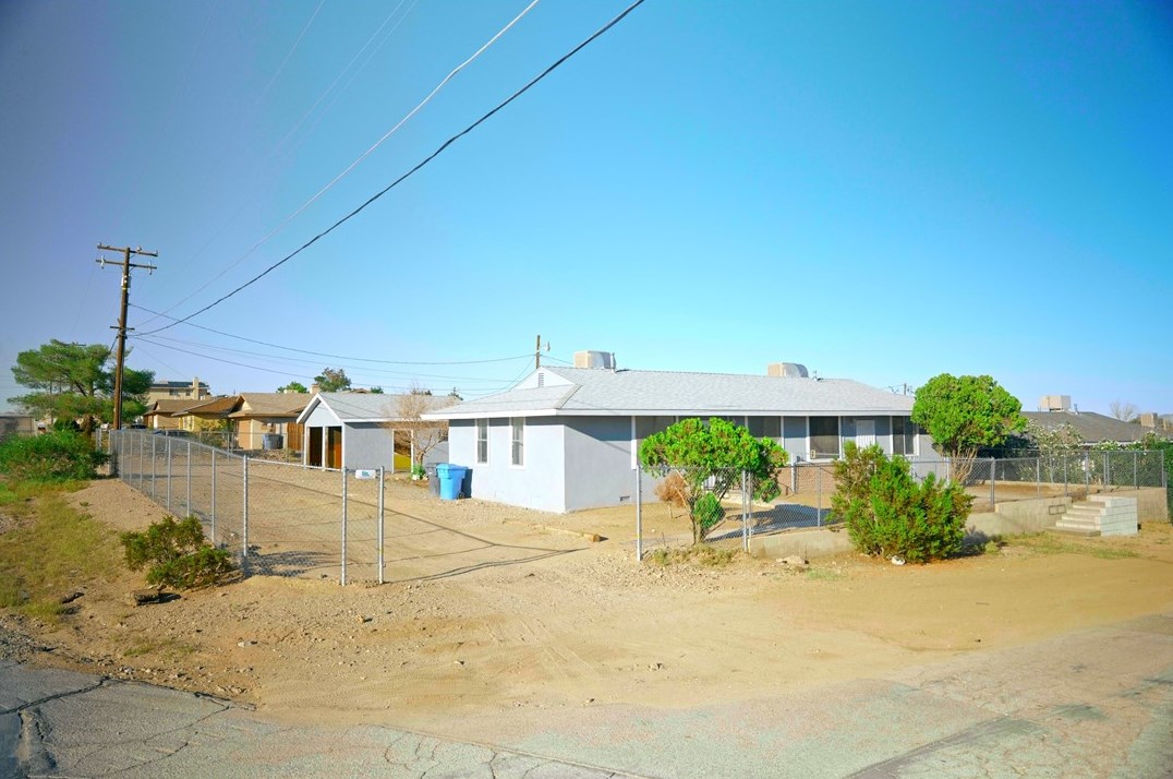 251 Juniper St, Barstow, CA 92311-4859