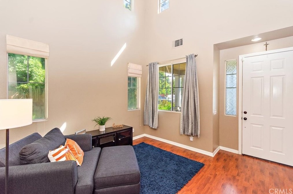 5538 Hunt Club Dr, Fontana, CA 92336-1162