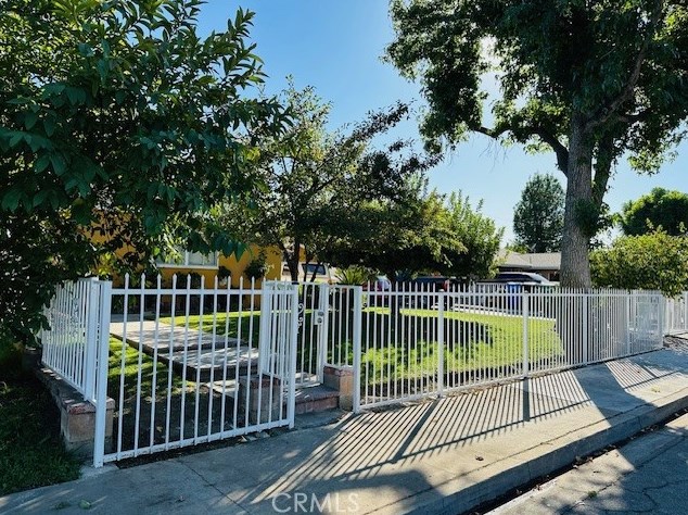 1348 Edgehill Dr, Pomona, CA 91767