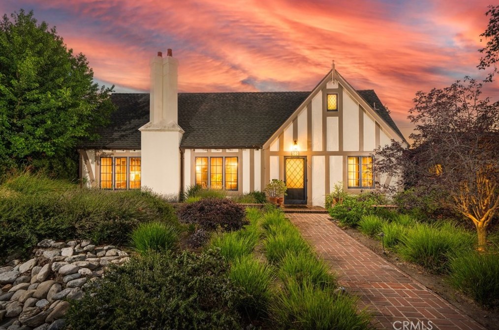 446 12th St, Claremont, CA 91711-3835