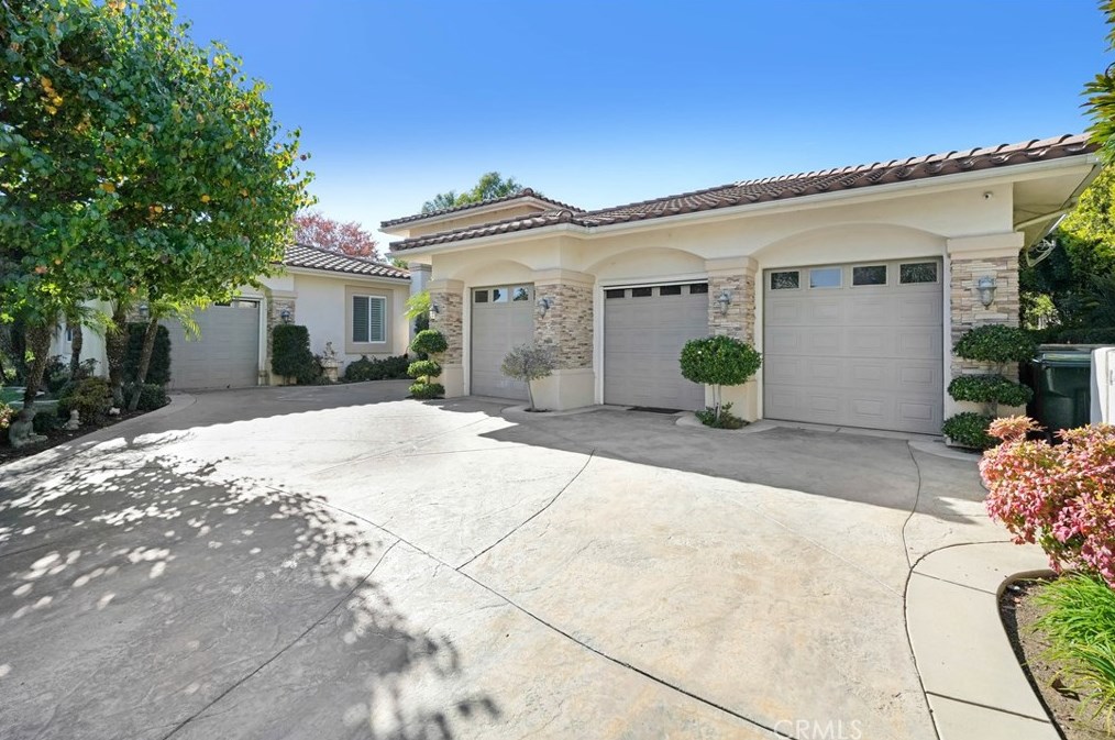 2509 Jonquil Dr, Upland, CA 91784