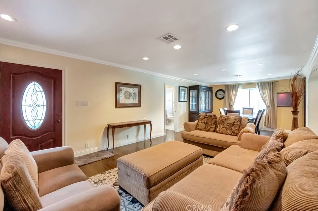 1210 Allen Ave, Glendora, CA 91740