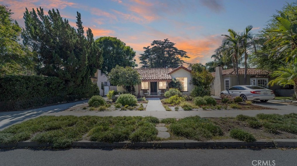 352 Madison Ave, Pomona CA  91767-3124 exterior