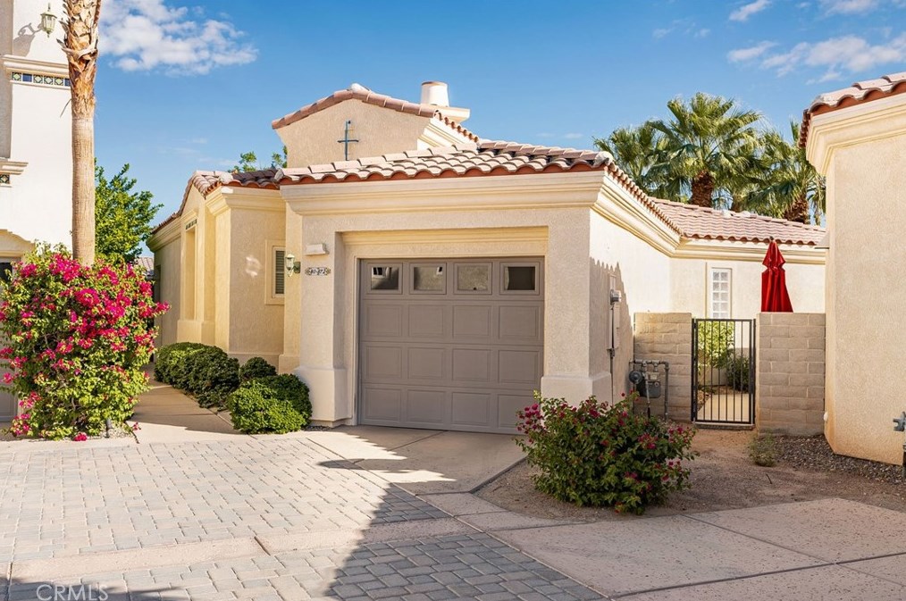 80872 Via Puerta Azul, La Quinta, CA 92253
