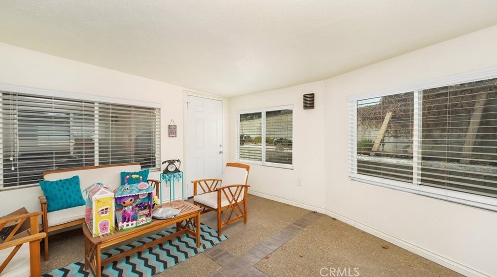 17280 Mesa Ave, Fontana CA  92336-2151 exterior