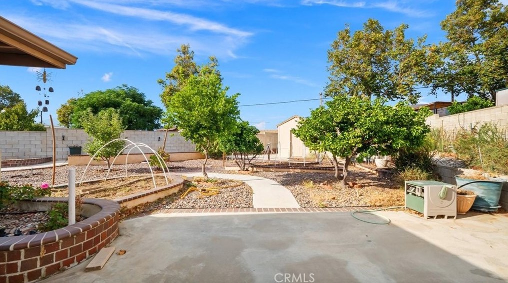 17280 Mesa Ave, Fontana CA  92336-2151 exterior