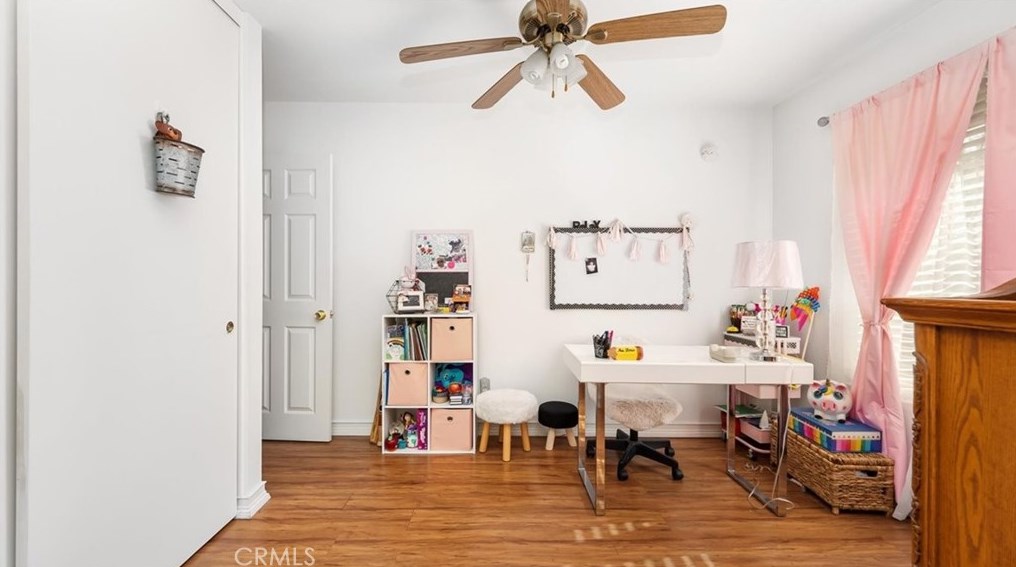 17280 Mesa Ave, Fontana CA  92336-2151 exterior