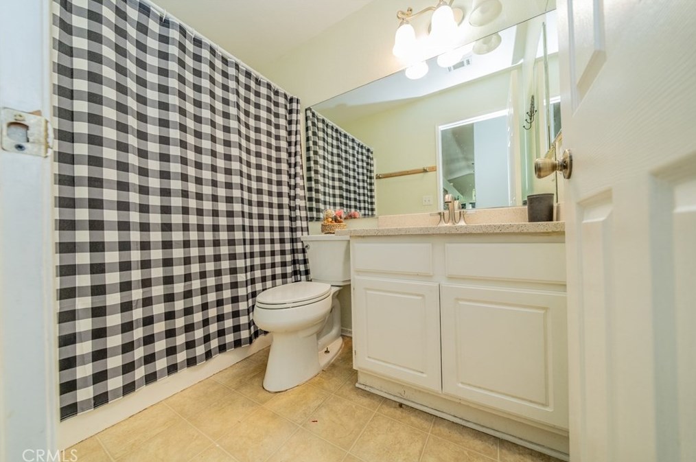 9052 Powell Ave, Hesperia CA  92344-8291 exterior