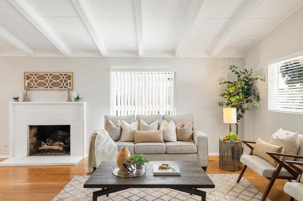 844 S Prospero Dr, Glendora, CA 91740