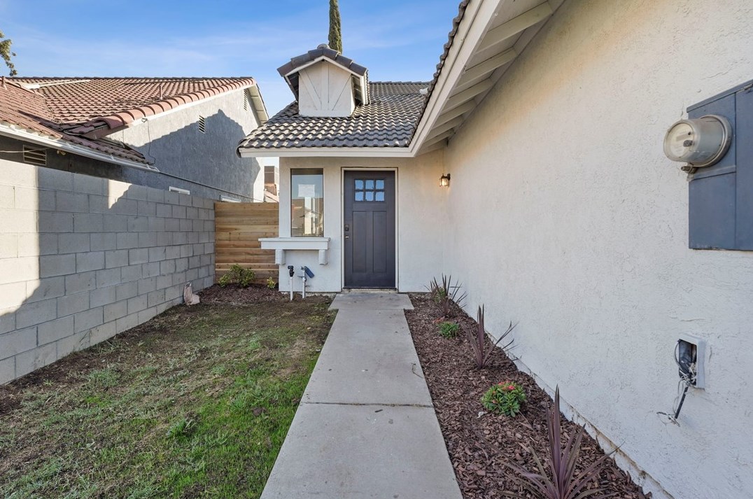 25205 Dana Ln, Moreno Valley, CA 92551-4654