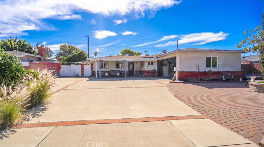 410 W Kirkwall Rd, Glendora, CA 91740