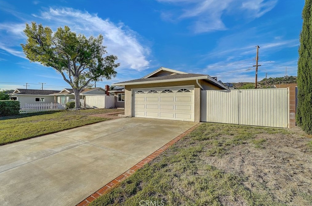935 E Payson St, Glendora, CA 91740