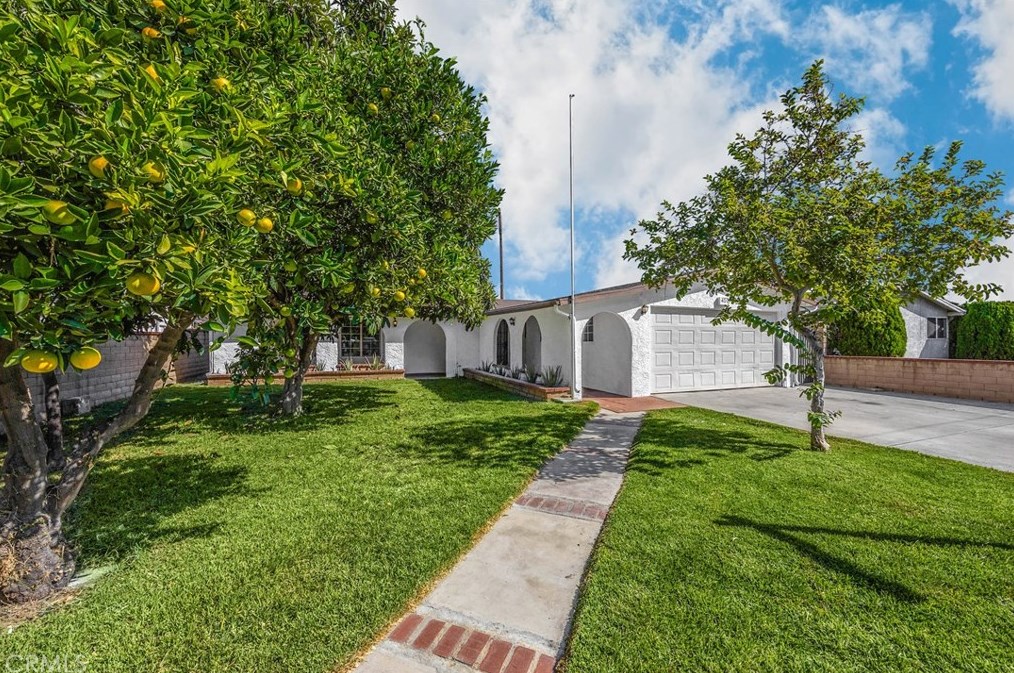 400 Randy St, Pomona, CA 91768-2754