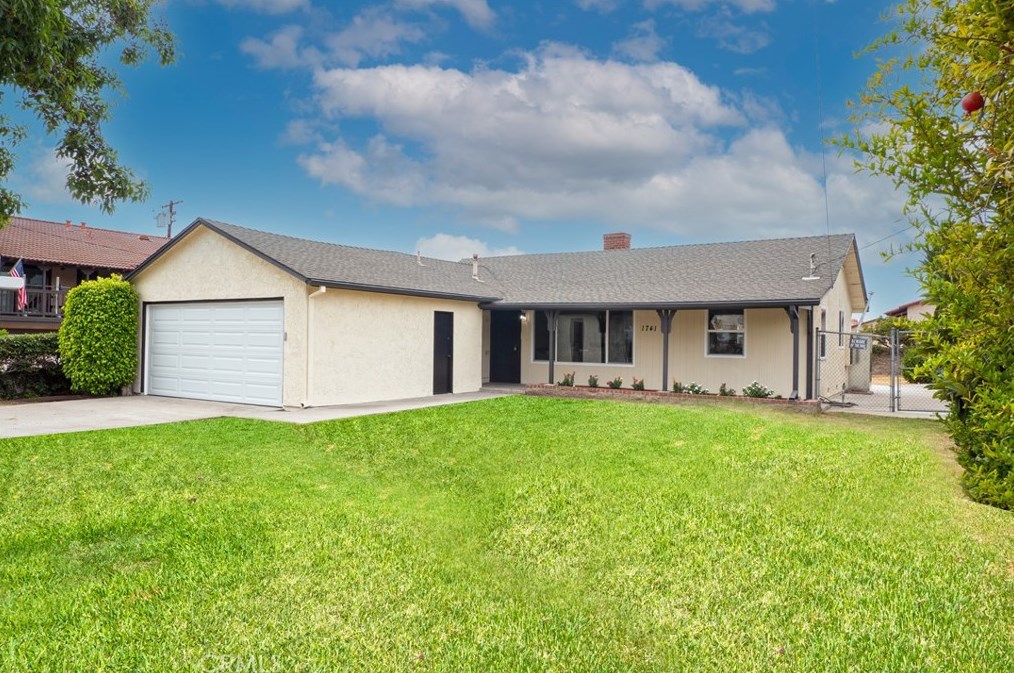 1741 S Valley Center Ave, Glendora, CA 91740