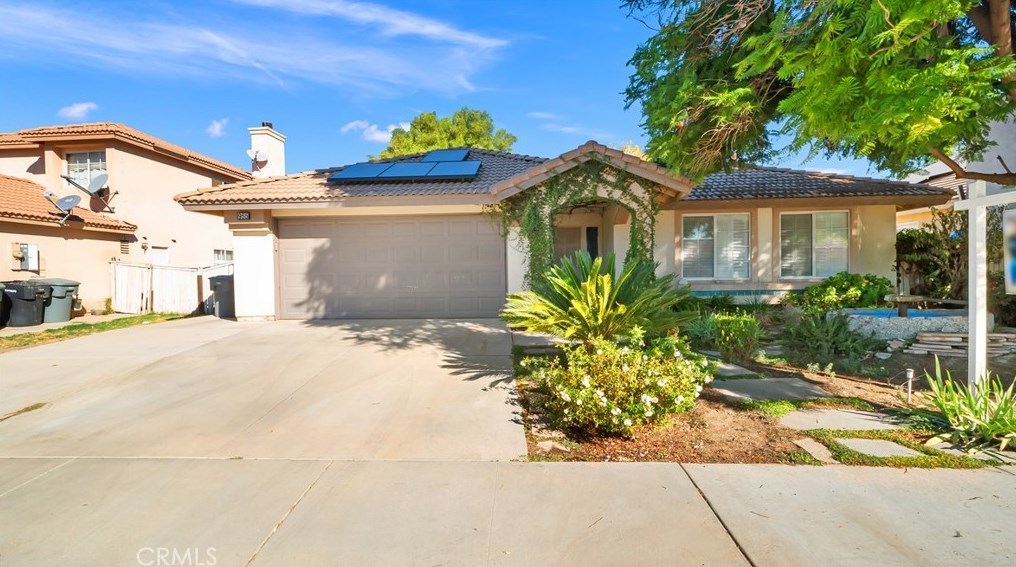 955 Peacock Dr, San Jacinto, CA 92583
