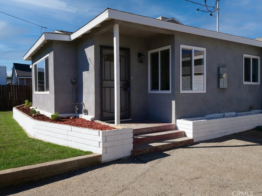 17812 Ivy Ave, Fontana, CA 92335-3721