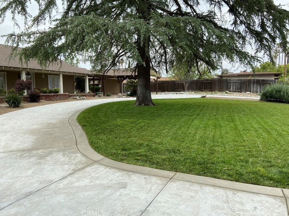 9508 Palmetto Ave, Fontana, CA 92335-5978