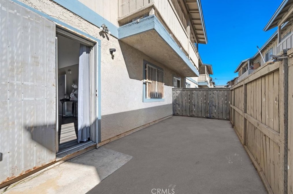 9240 Date St, Fontana CA  92335-5694 exterior