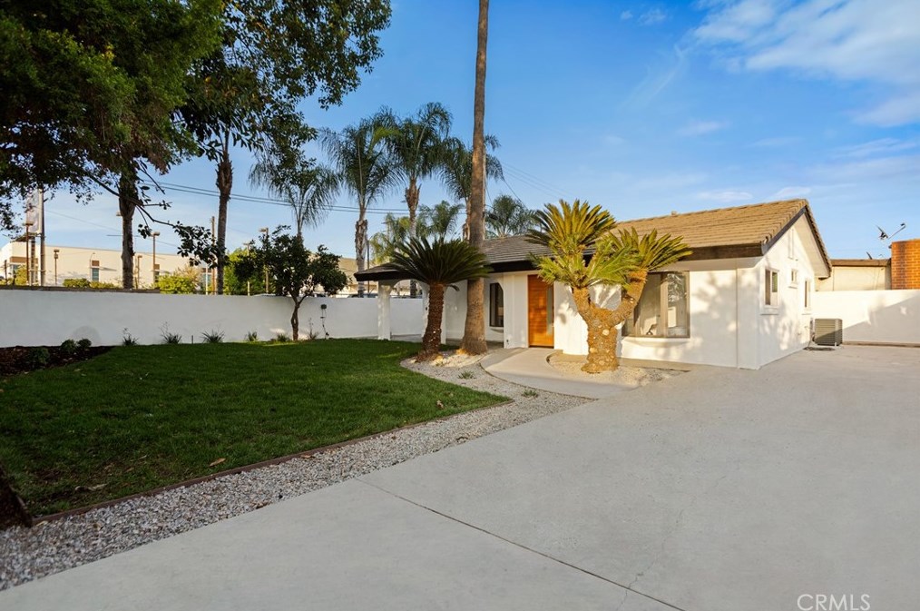 10955 Monte Vista Ave, Montclair, CA 91763