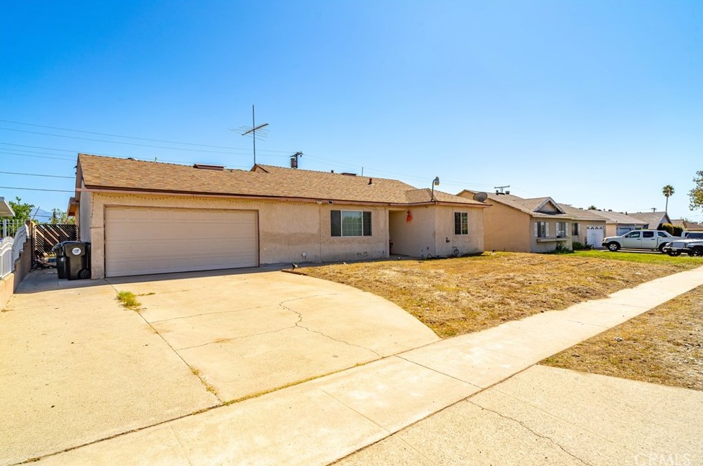 571 N Lilac Ave, Rialto, CA 92376