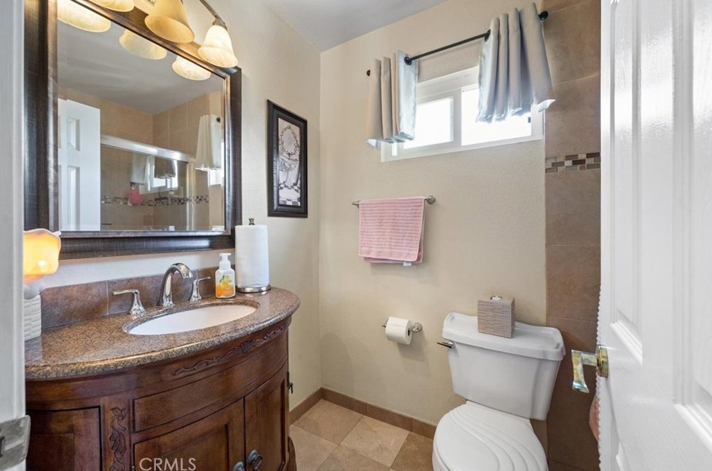 11611 Homewood Pl, Fontana CA  92337-0669 exterior