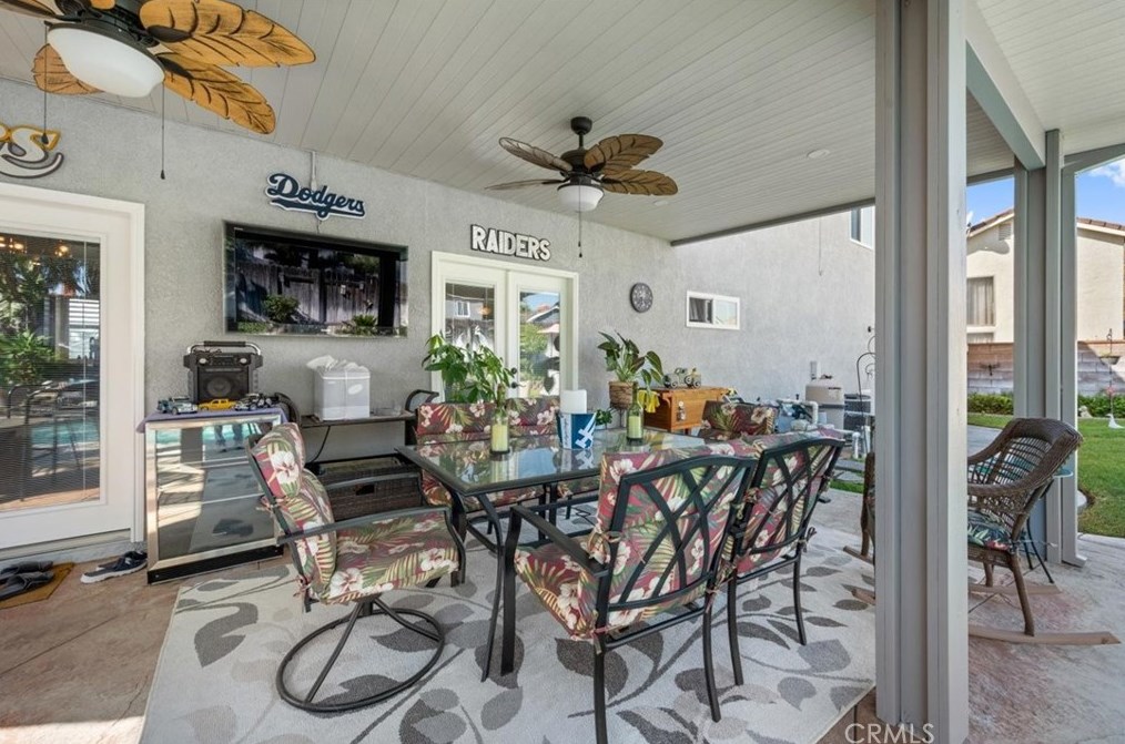 11611 Homewood Pl, Fontana CA  92337-0669 exterior