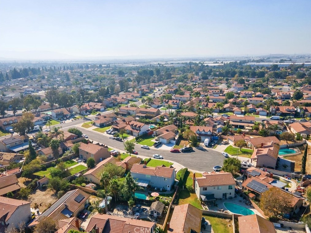 11611 Homewood Pl, Fontana CA  92337-0669 exterior