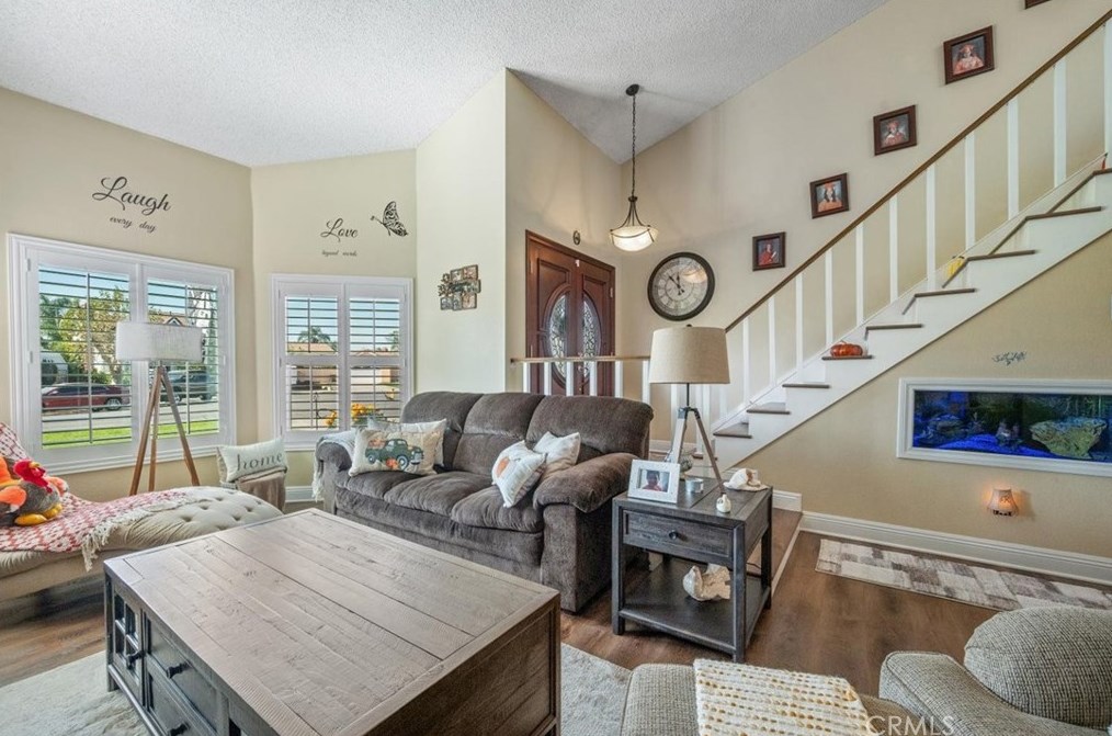 11611 Homewood Pl, Fontana CA  92337-0669 exterior