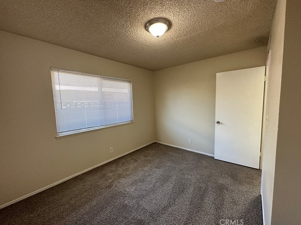 44840 Hanstead Ave, Lancaster CA  93535-2739 exterior