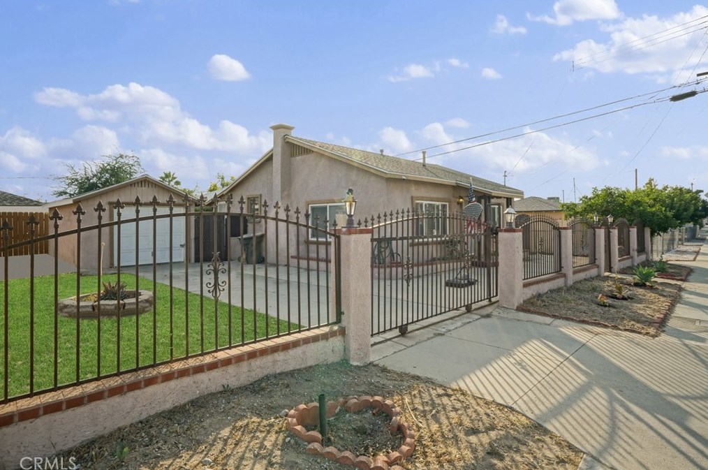 660 E Laurel St, Colton, CA 92324