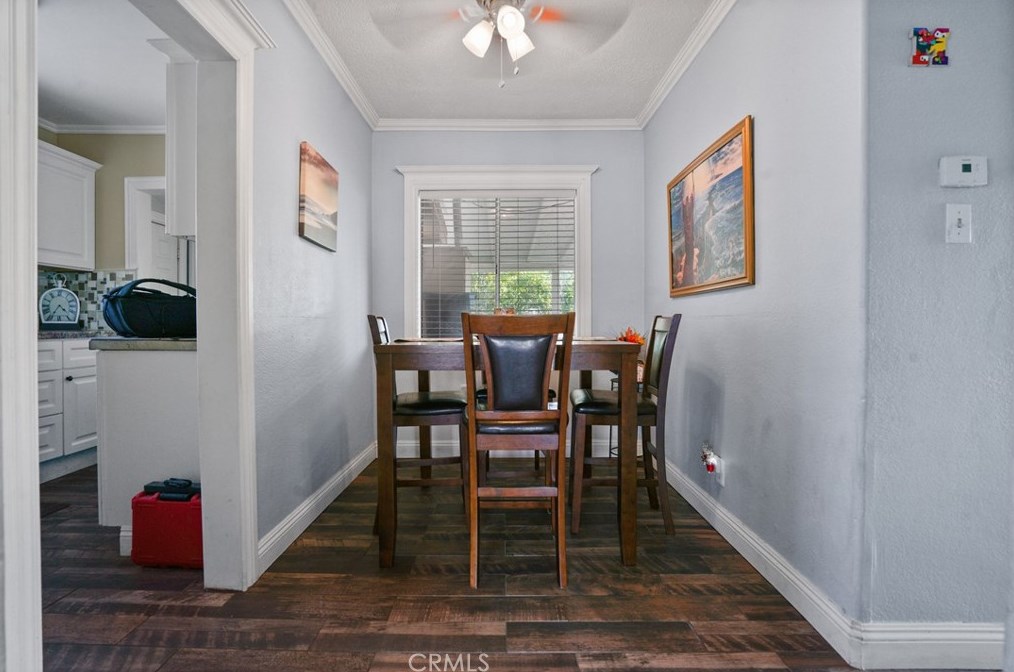 660 Laurel St, Colton CA  92324-2422 exterior