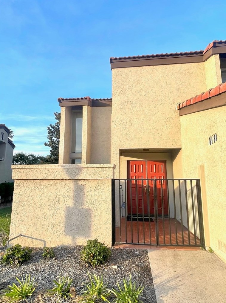 1569 Corte Hacienda, Upland, CA 91786
