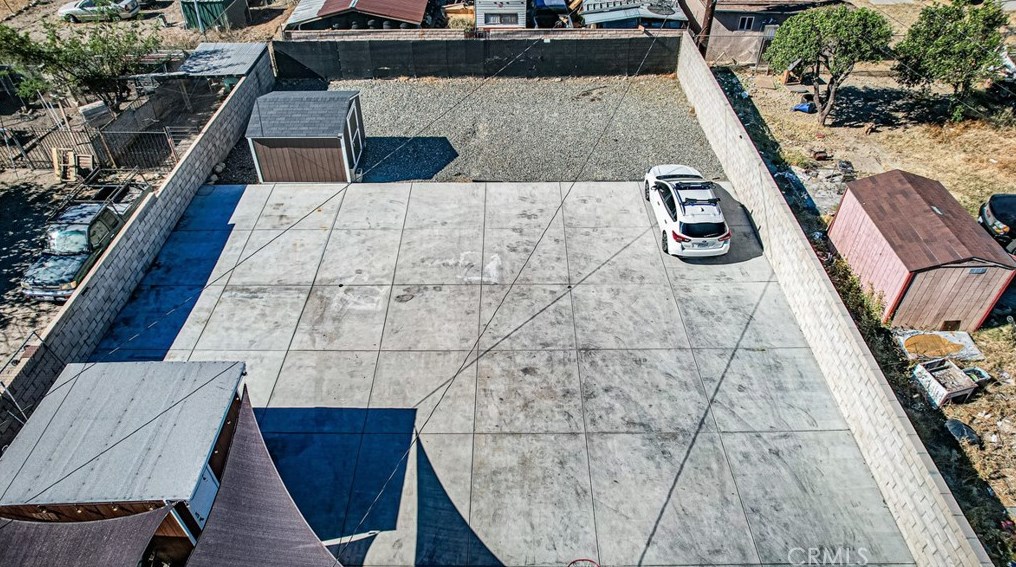 6742 Citrus Ave, Fontana CA  92336-1403 exterior