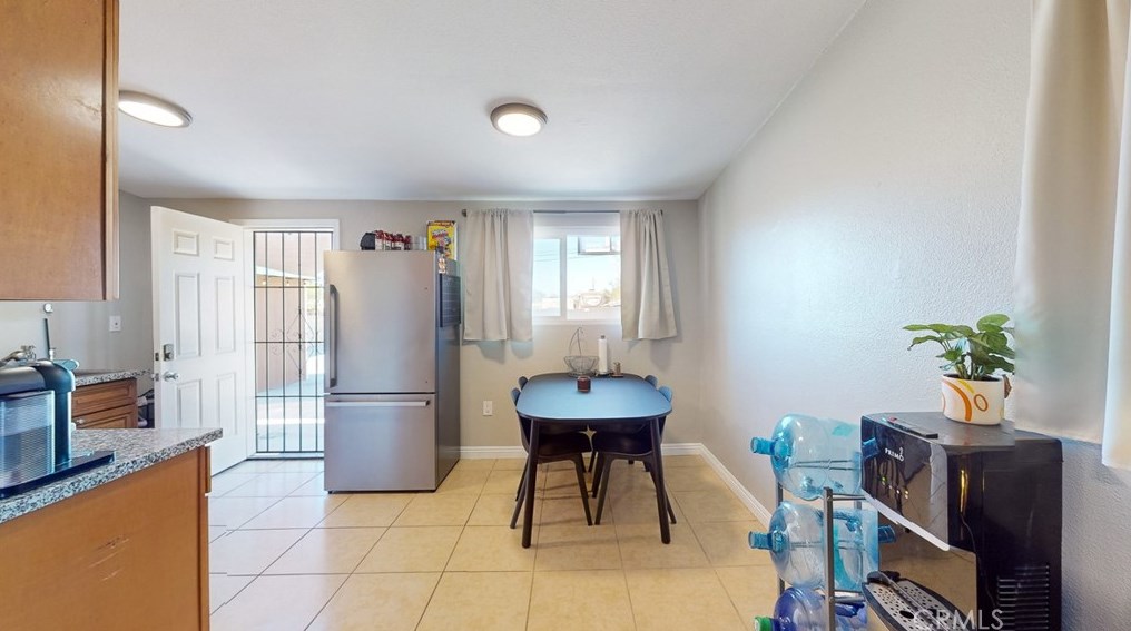 6742 Citrus Ave, Fontana CA  92336-1403 exterior