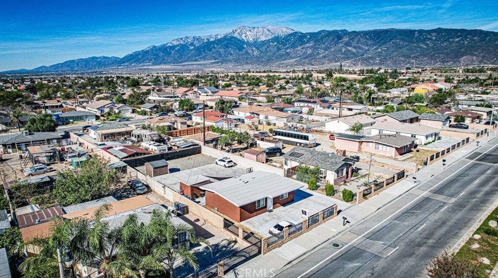 6742 Citrus Ave, Fontana CA  92336-1403 exterior