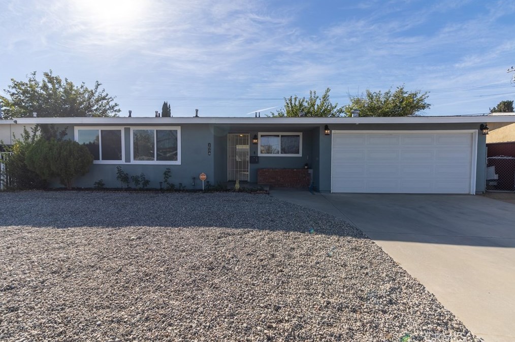 1634 Avenue, Palmdale, CA 93551-2153